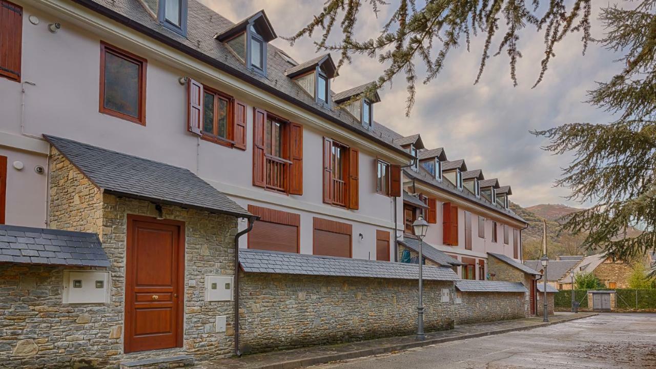 Saplan Real Estate Montlude Daire Les Dış mekan fotoğraf