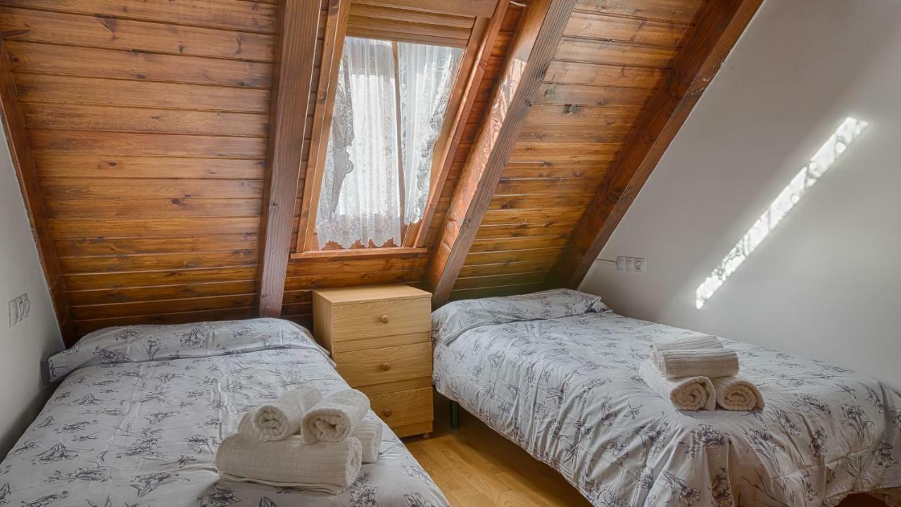 Saplan Real Estate Montlude Daire Les Dış mekan fotoğraf