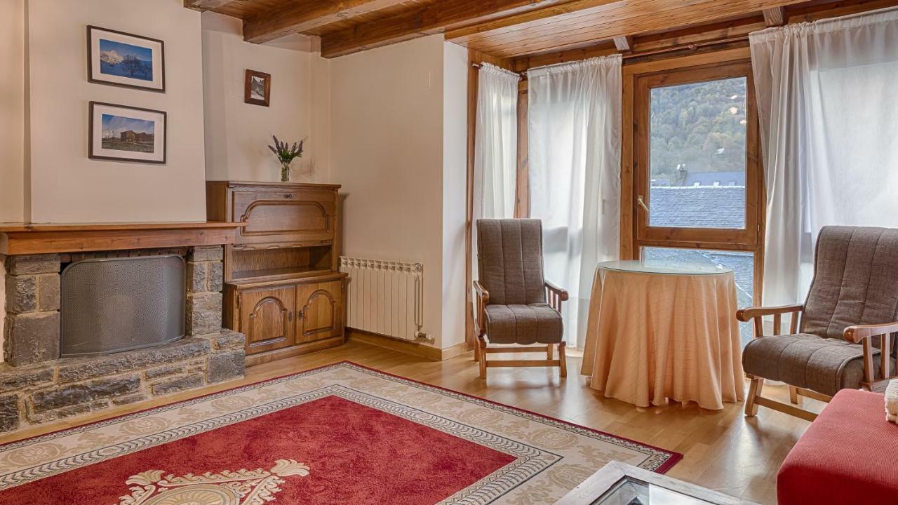 Saplan Real Estate Montlude Daire Les Dış mekan fotoğraf