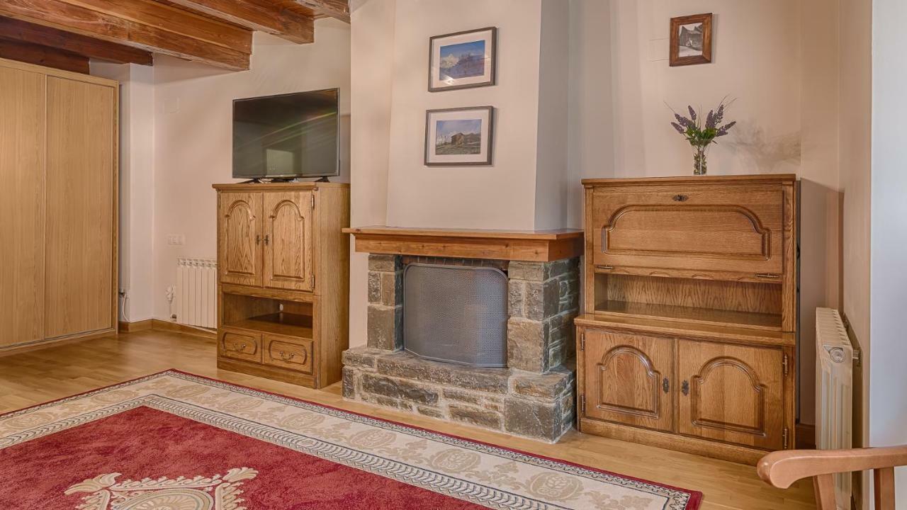 Saplan Real Estate Montlude Daire Les Dış mekan fotoğraf