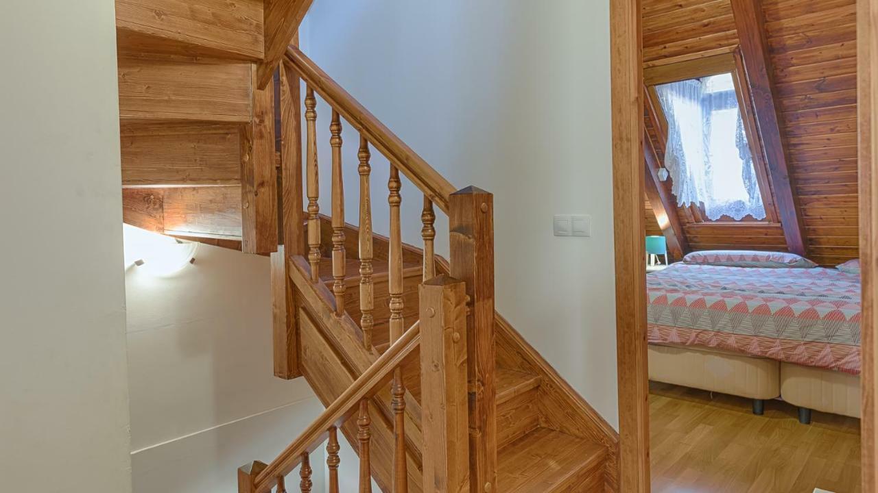 Saplan Real Estate Montlude Daire Les Dış mekan fotoğraf